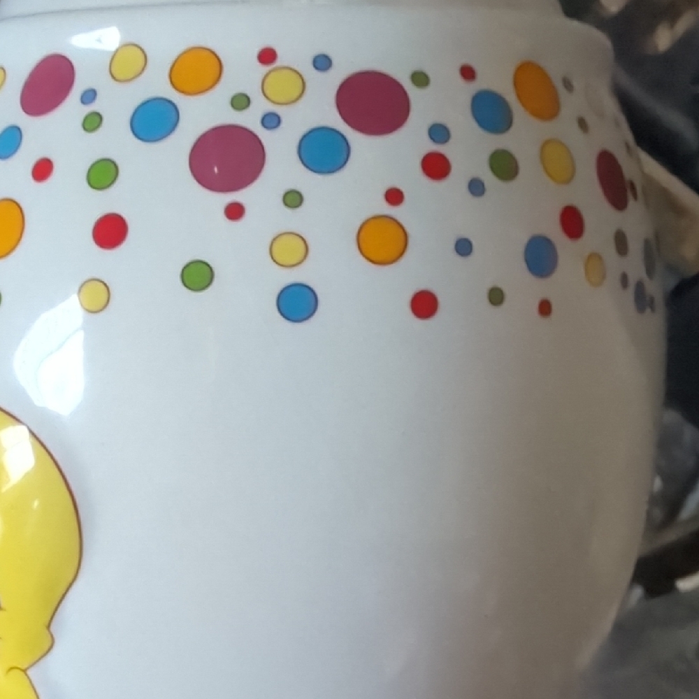 Warner Bros White Decor Jar with Tweety Bird Accents - Picture 6 of 6